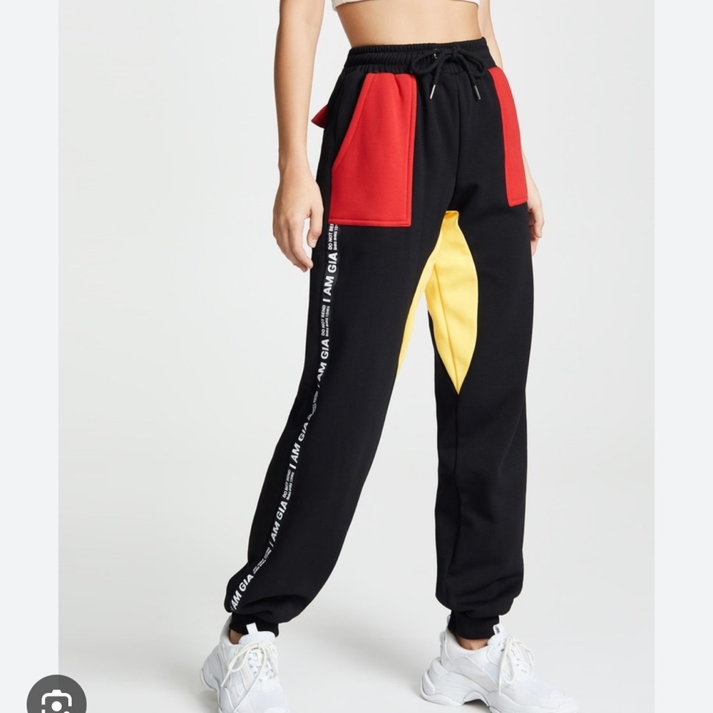 IAMGIA Sweatpants